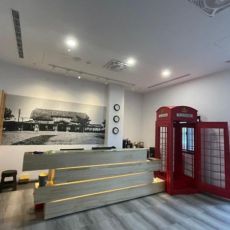 One Night Hostel Yilan Exteriör bild